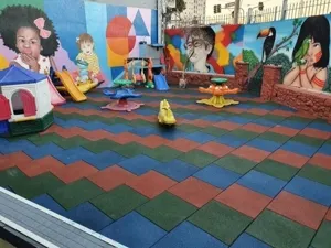 Piso emborrachado para playground
