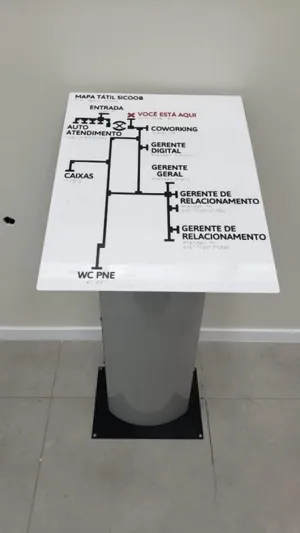 Mapa Tátil com Pedestal