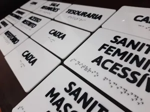 Placa em Braille Acessibilidade