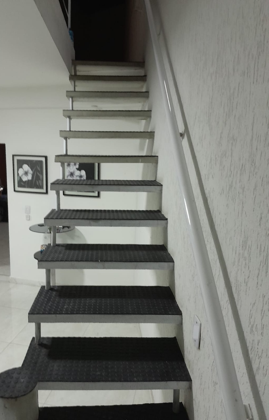 Área externa com piso emborrachado